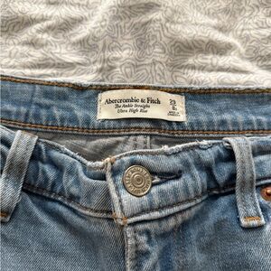 Abercrombie & Fitch ankle straight ultra high rise